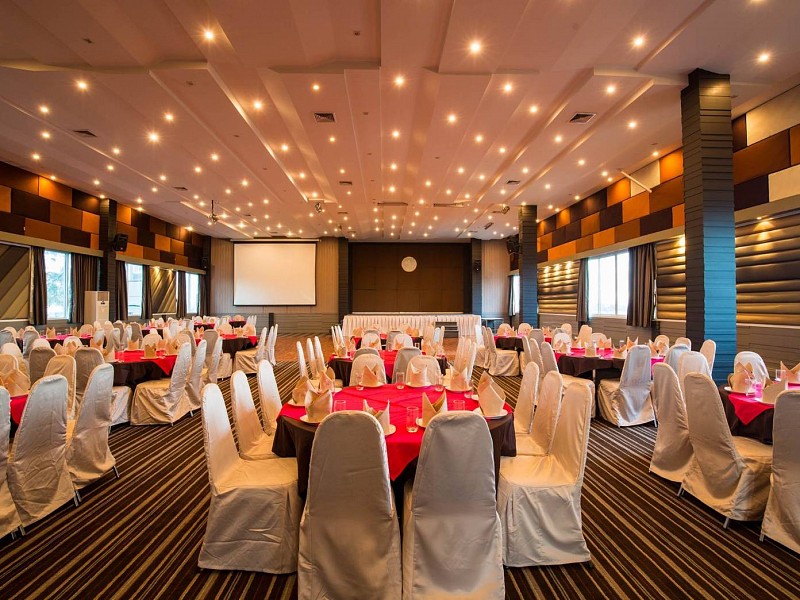 SKY GRAND BALL ROOM