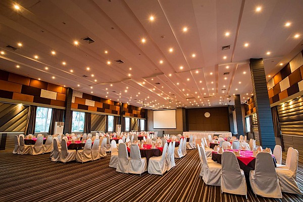 SKY GRAND BALL ROOM